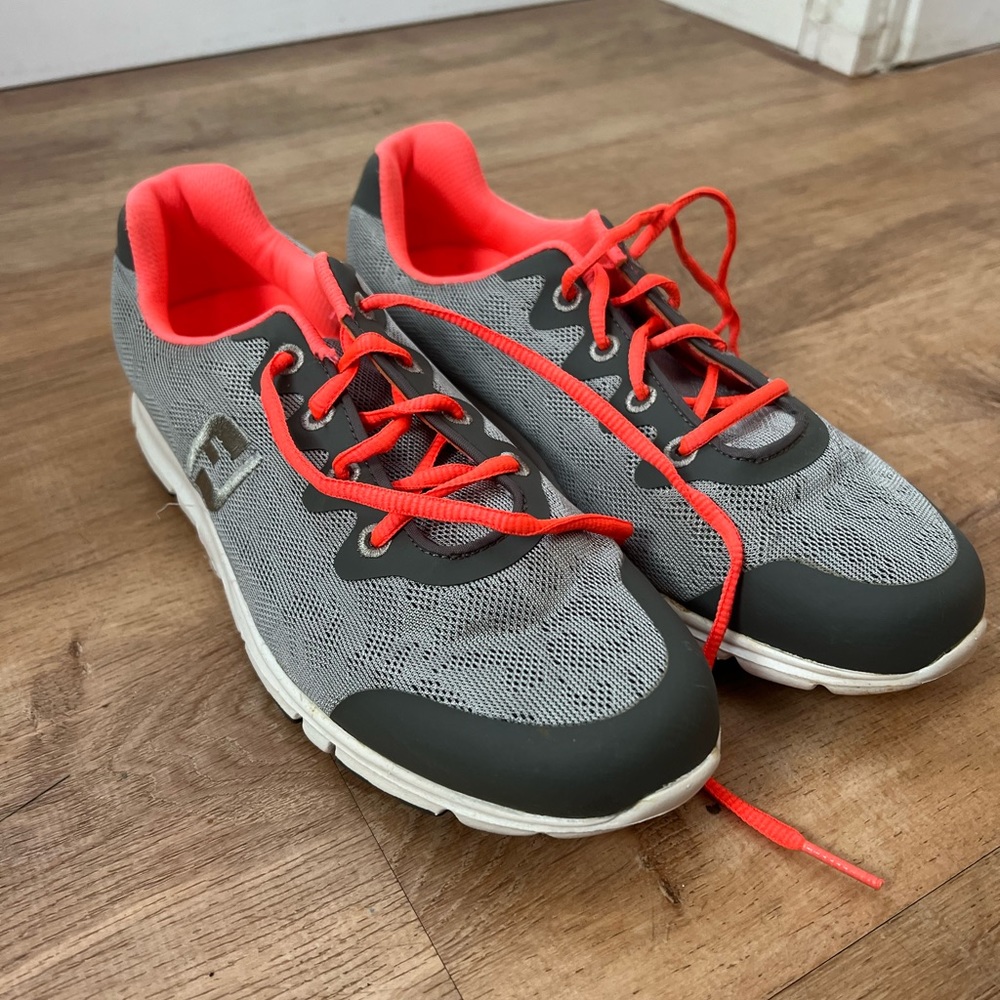 New women’s foot joy golf shoes 8.5